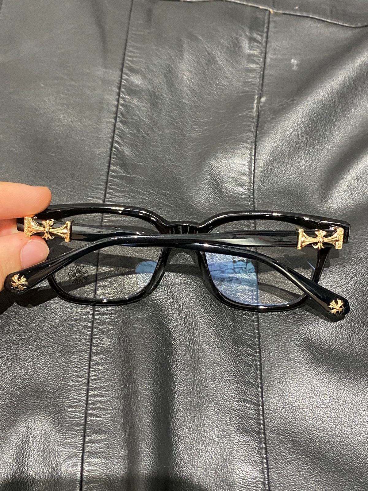 Chrome Hearts Preto & Dourado™