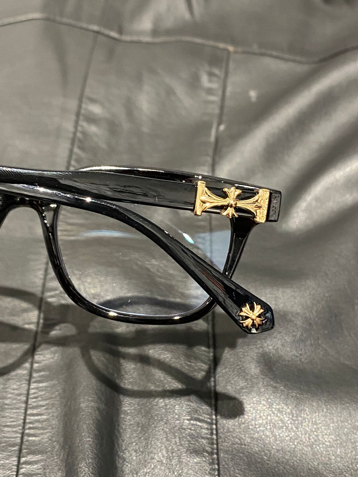 Chrome Hearts Preto & Dourado™